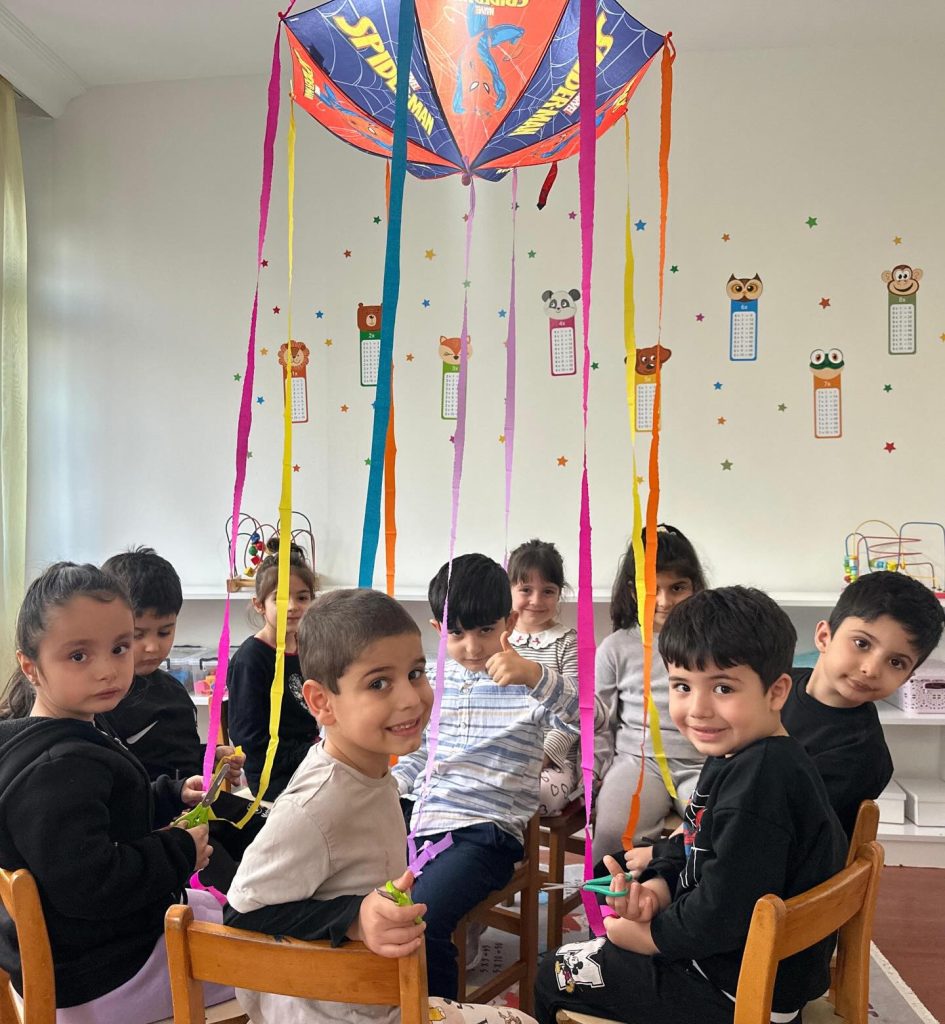 4-6 yaş çocuk gelişimi sürecinde sosyal becerileri destekleyen anaokulu etkinliği